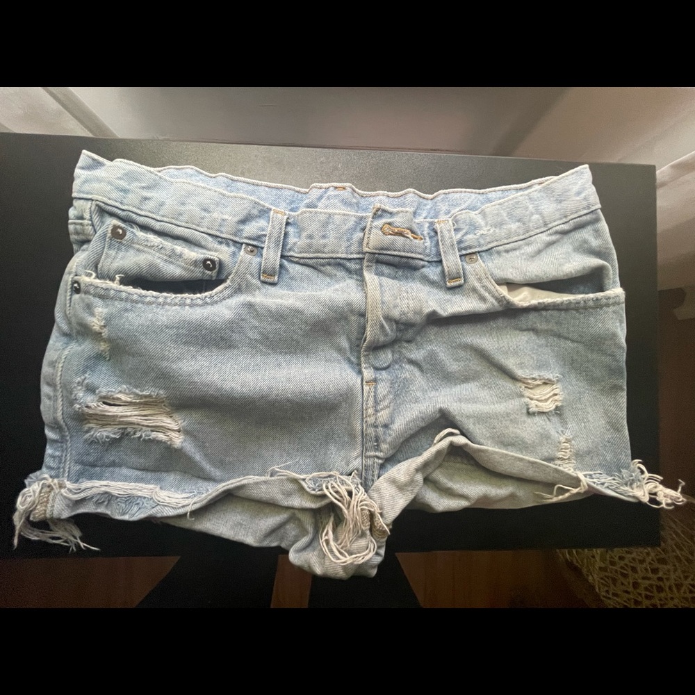 URBAN OUTFITTERS cut off denim shorts size 29